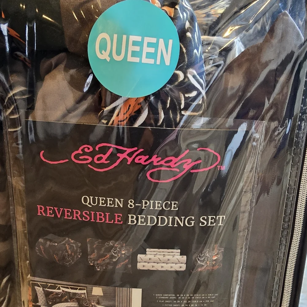 Ed Hardy Queen reversible 8piece Bedding set new